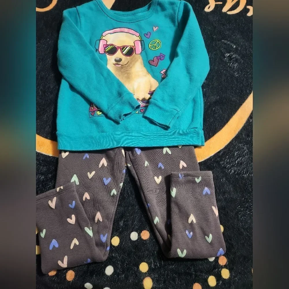 Girl's 4-5 years Lot of 6 Pieces 1 Pants 1 Jeans 2 Sweaters 2 L/slv T-shirts